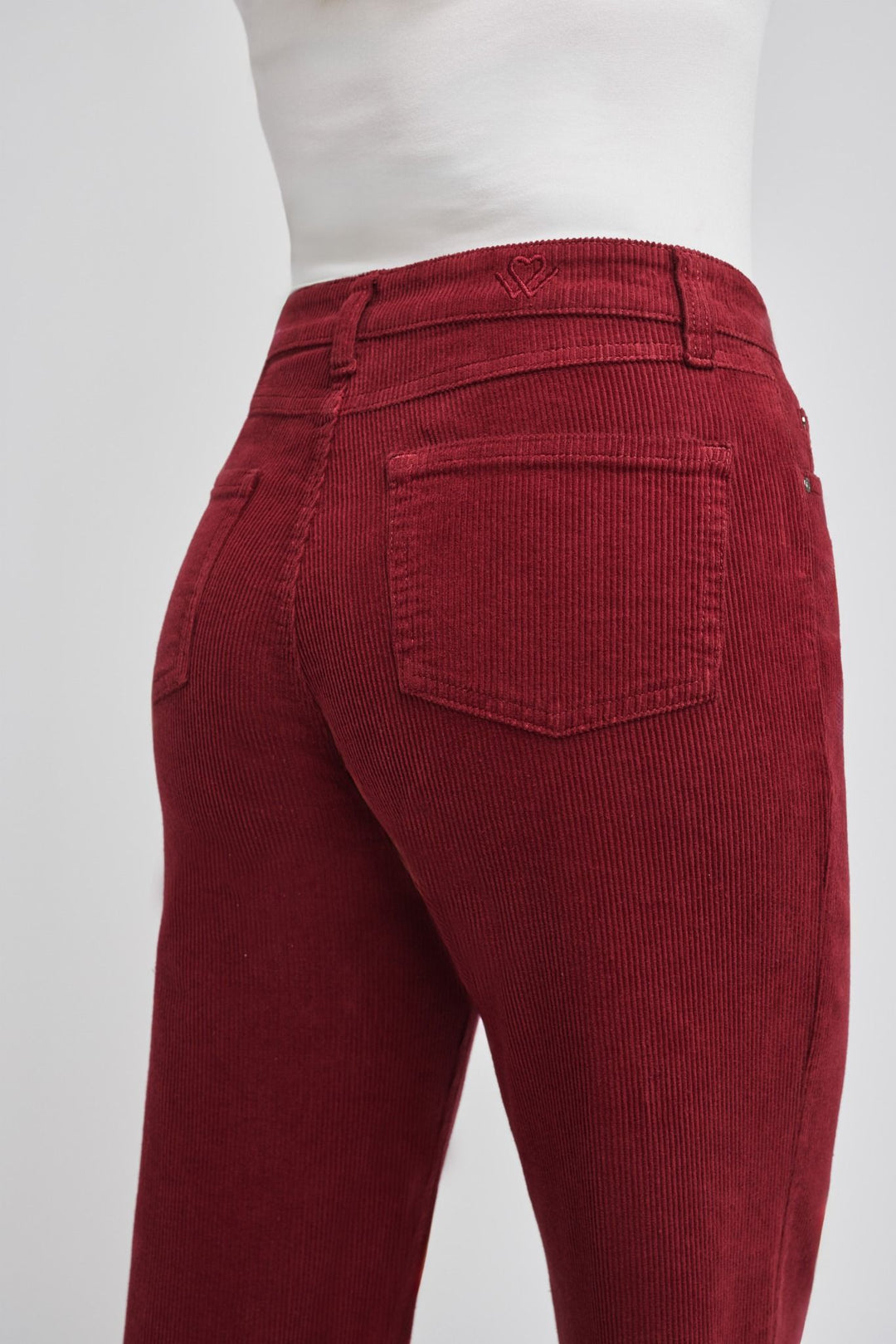 wonderjeans Loose Fit Cabernet Cord