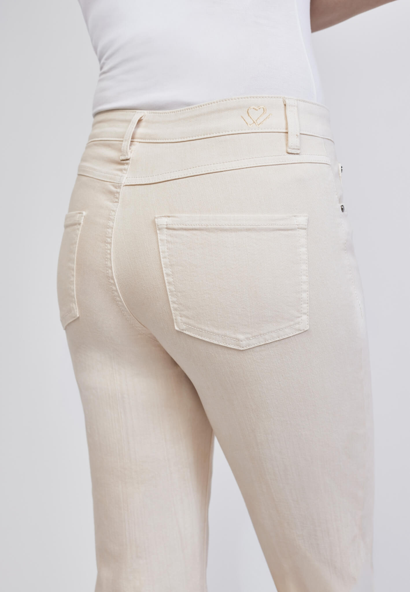 wonderjeans Relaxed Straight Sand